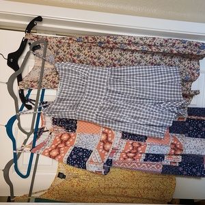 ☆Bundle of 4 dresses sz S☆